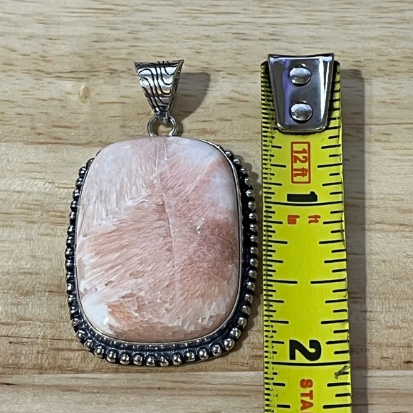 PEACH SCOLECITE GEMSTONE 925 SILVER PLATED PENDANT - Picture 5 of 5